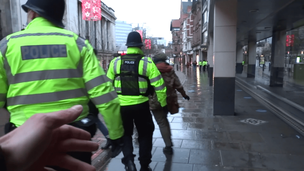 notts.online police arrest protesters uk stand up vlcsnap 2021 01 07 19h41m55s385