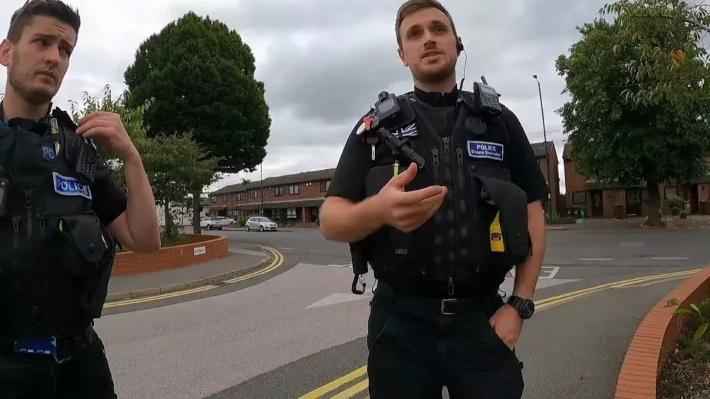 nottingham vlog audit arrested by police for flying drone GRHMFrhw o